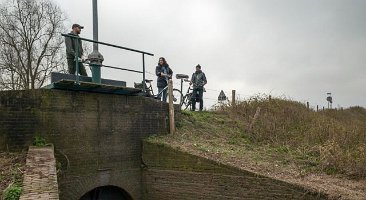 20Sluis-Oude-Waal-sluiten